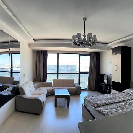 Angel Apartment In Porta Batumi Exteriör bild