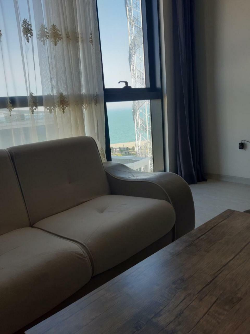 Angel Apartment In Porta Batumi Exteriör bild
